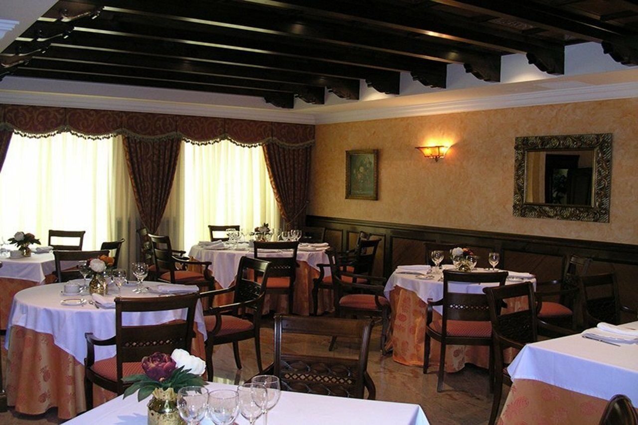 Santiago Hotel Linares  Restaurante foto